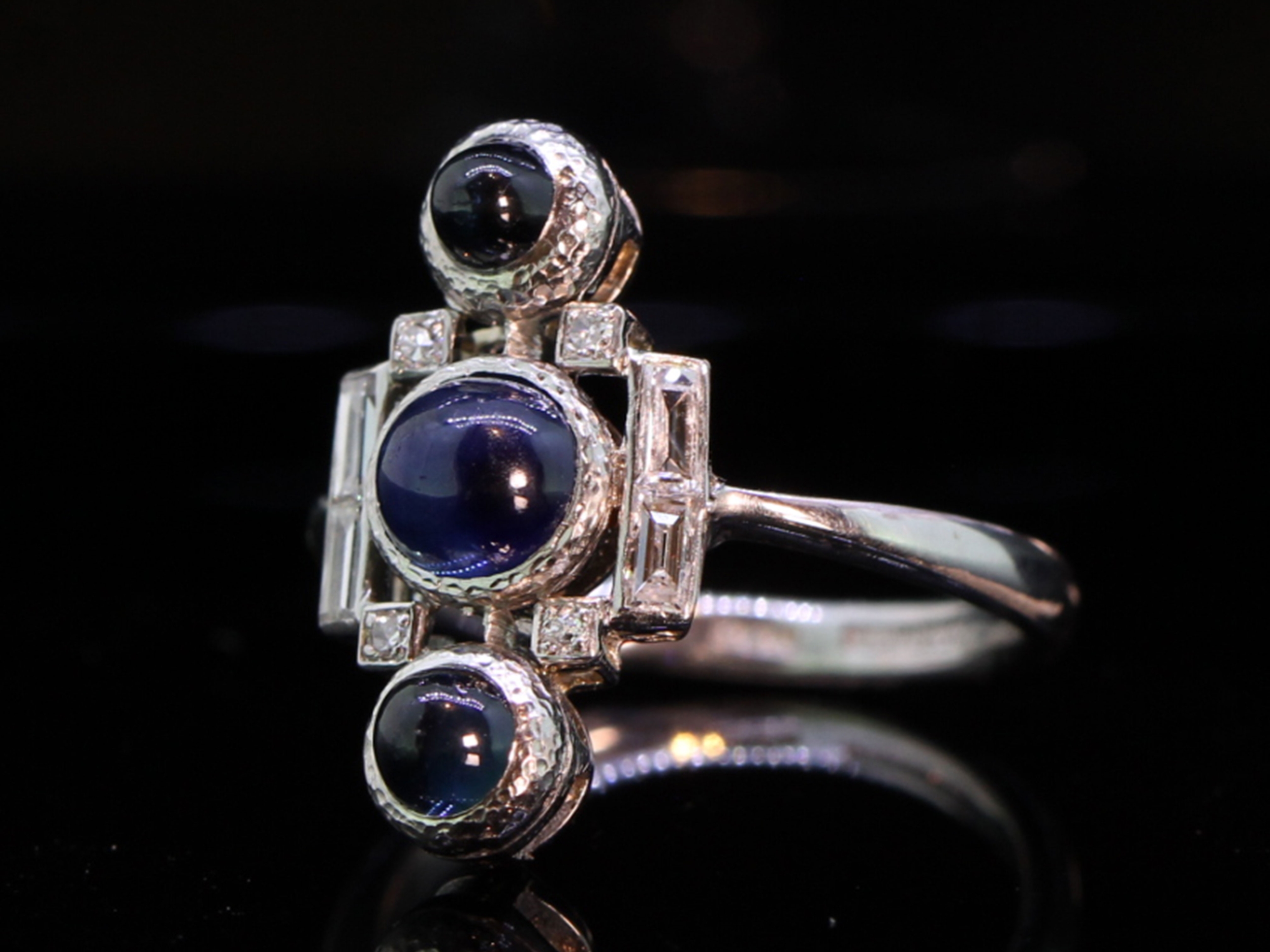 Art Deco Cabochon Sapphire and Diamond Platinum Ring