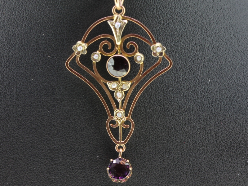 GORGEOUS AMETHYST, PEARL AND GARNET 9 CARAT GOLD PENDANT