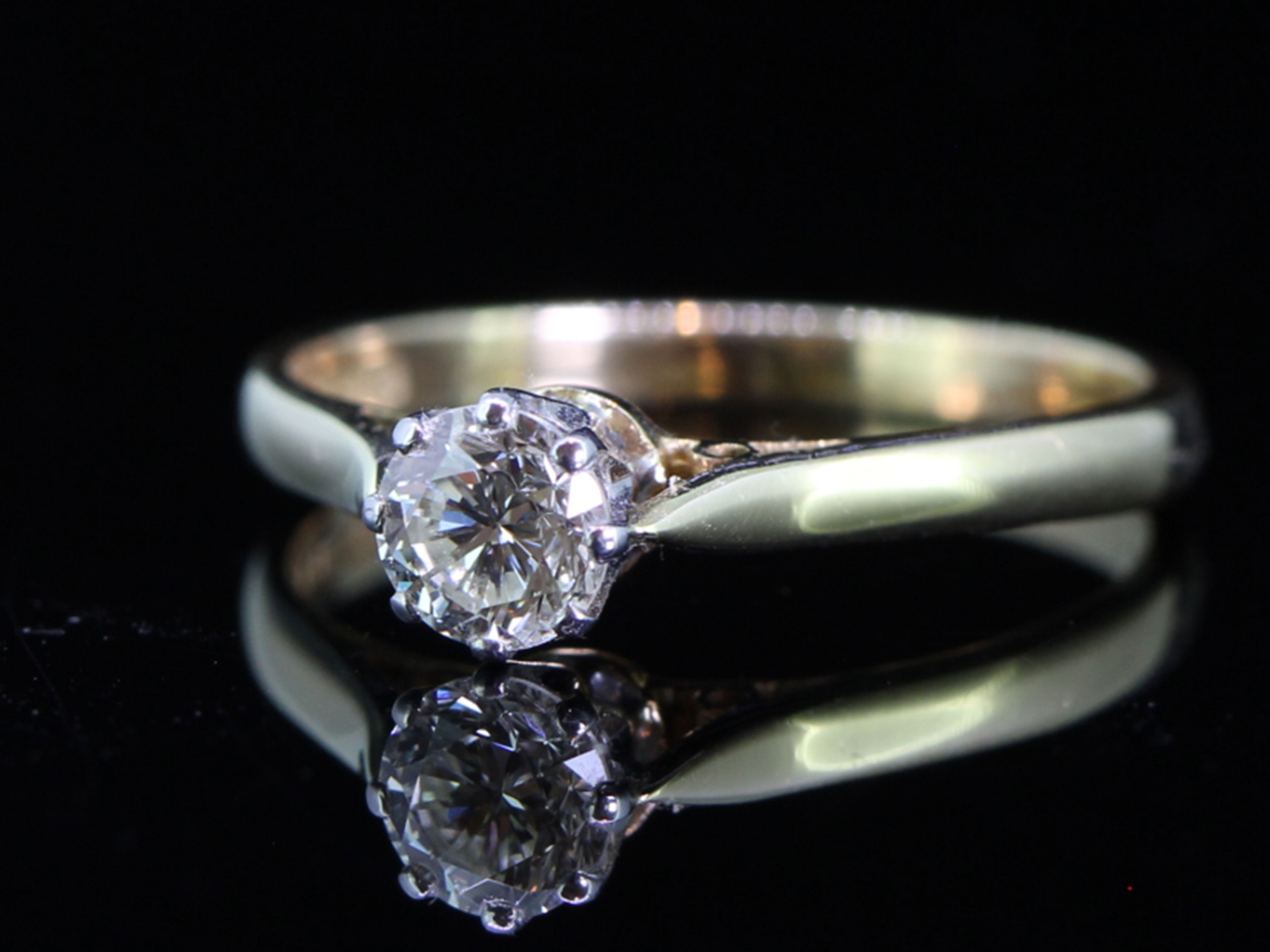  Timeless Classic Diamond Solitaire 18 Carat Gold Ring