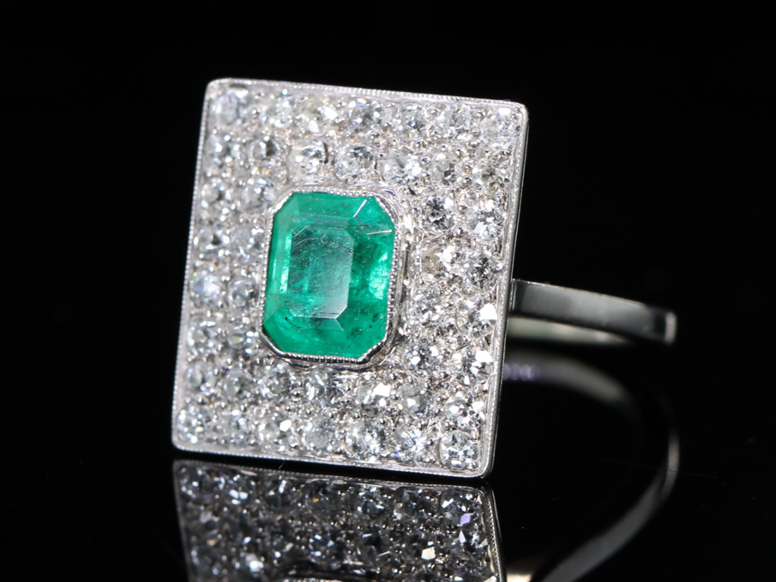 Art Deco Emerald and Diamond Platinum Ring
