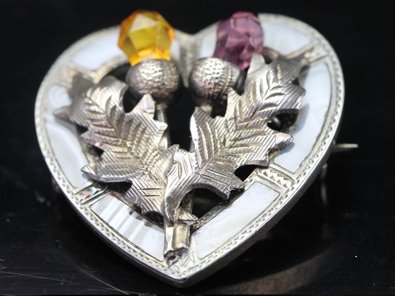 FABULOUS STIRLING SILVER SCOTTISH LACE AGATE CITRINE, AMETHYST HEART THISTLE  BROOCH