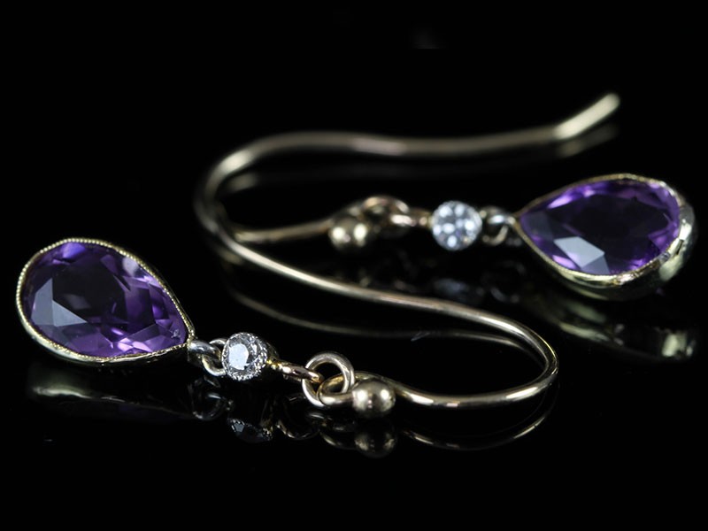 GEORGOUS EDWARDIAN 15 CARAT GOLD AMETHYST AND DIAMOND EARRINGS CIRCA 1900