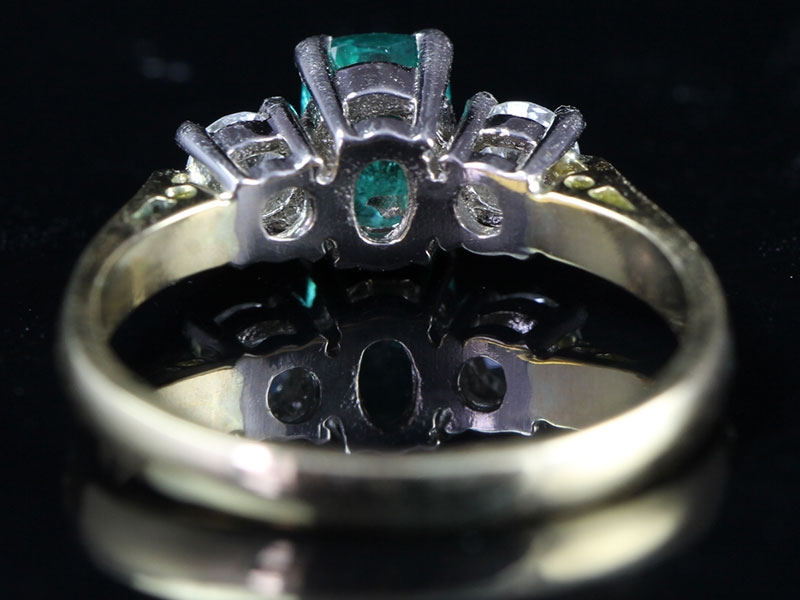 GORGEOUS EMERALD AND DIAMOND TRILOGY 18 CARAT RING