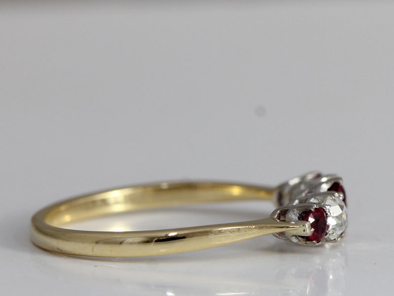 GORGEOUS BURMESE RUBY AND DIAMOND 18 CARAT GOLD AND PLATINUM RING