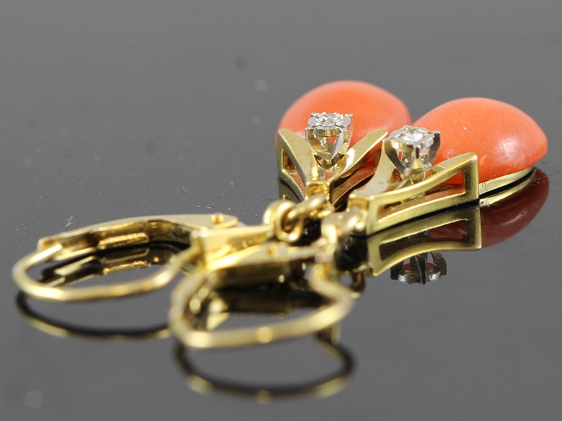 STUNNING PAIR OF NATURAL CORAL AND DIAMOND 9 CARAT GOLD EARRINGS