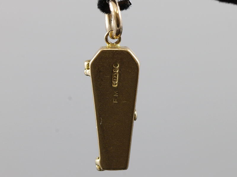 SUPERB COFFIN AND SKELETON 9 CARAT GOLD CHARM