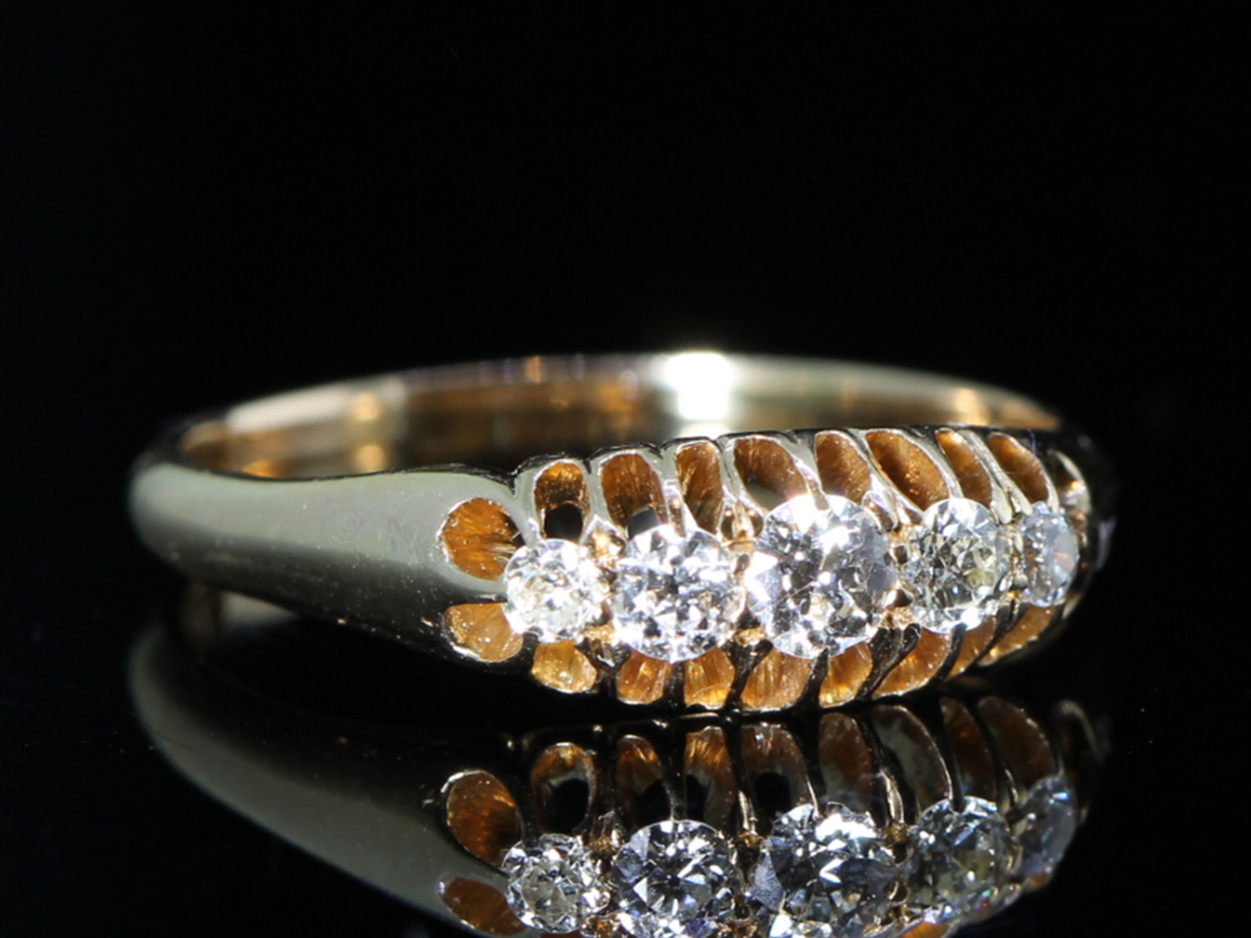 Edwardian Diamond 18ct Gold Gypsy Ring