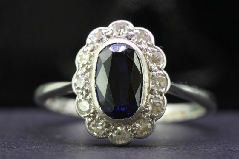 GORGEOUS SAPPHIRE AND DIAMOND  PLATINUM AND GOLD CLUSTER RING