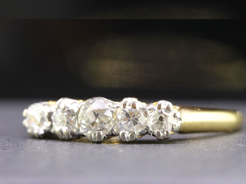  FABULOUS EDWARDIAN FIVE STONE DIAMOND 18 GOLD RING