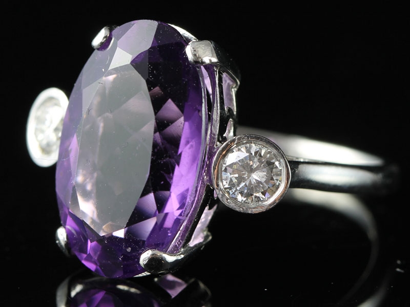 AMAZING 7 CARAT AMETHYST AND DIAMOND TRILOGY 18 CARAT GOLD RING