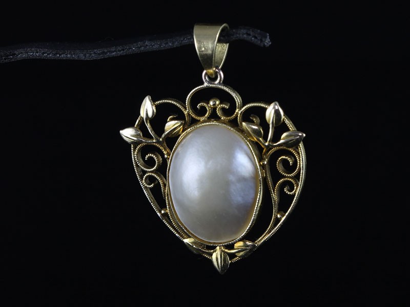 STUNNING ART NOUVEAU NATURALLY COLOURED BLISTERED PEARL 15CT GOLD PENDANT