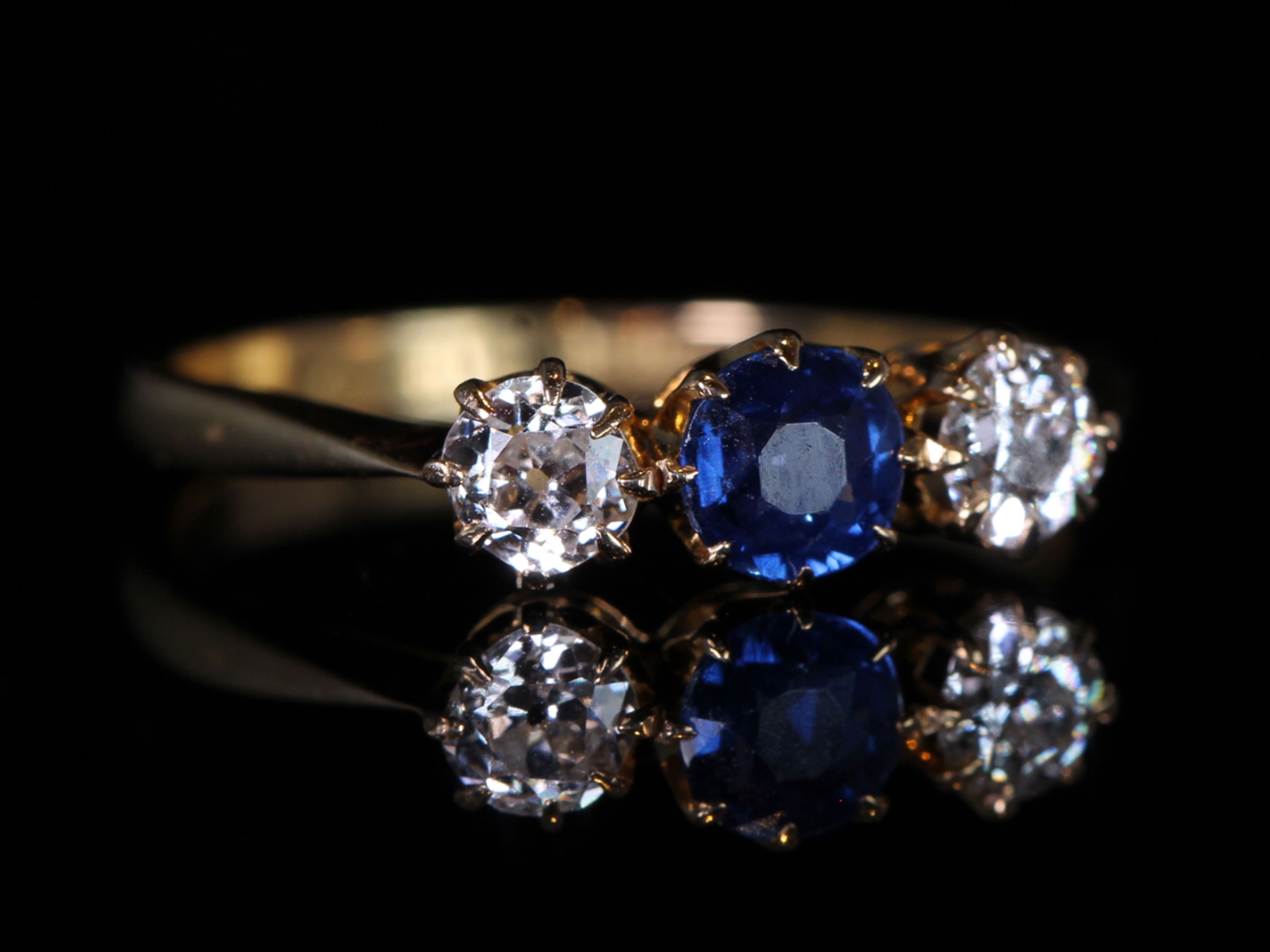 Edwardian Natural Sapphire and Diamond 18ct Ring