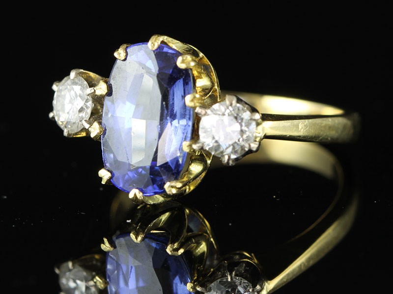 STUNNING VICTORIAN CEYLON SAPPHIRE AND DIAMOND 18 CARAT GOLD TRILOGY RING