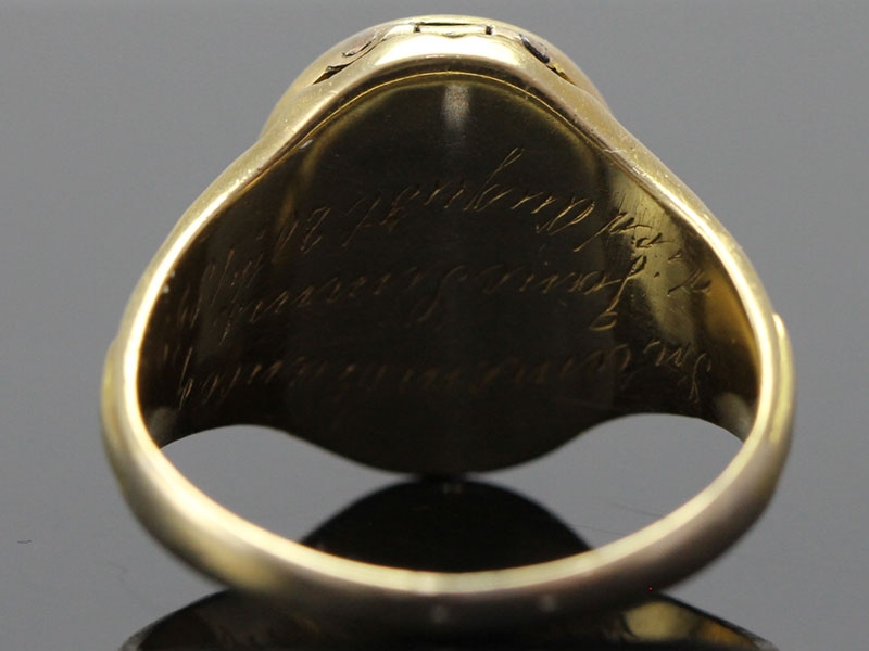 FABULOUS 18 CARAT GENTS  INTAGLIO SIGNET MOURNING RING