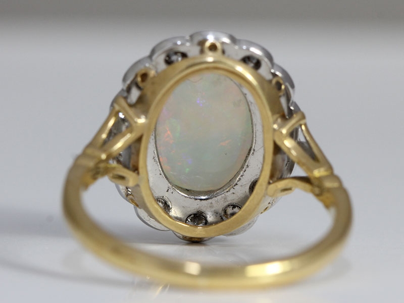  ALLURING OPAL AND DIAMOND 18 CARAT GOLD CLUSTER RING