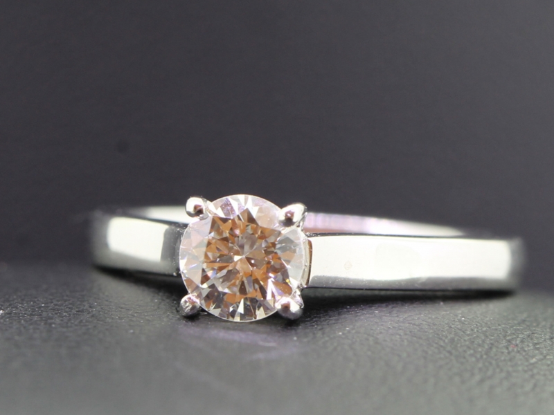 BEAUTIFUL PLATINUM SOLITAIRE DIAMOND RING