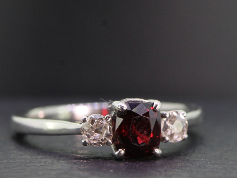 GORGEOUS VINTAGE SPINEL AND DIAMOND PLATINUM TRILOGY RING
