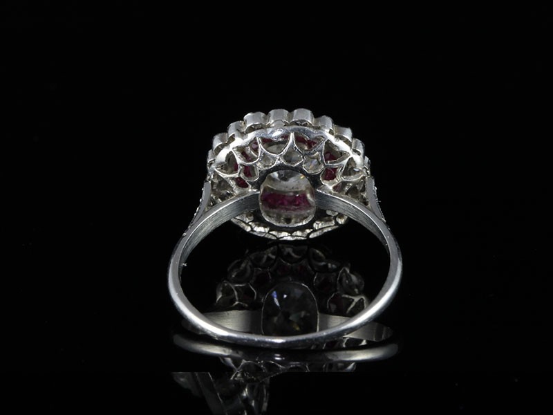 A TRULY BEAUTIFUL ART DECO ERA RUBY AND DIAMOND 18CT RING