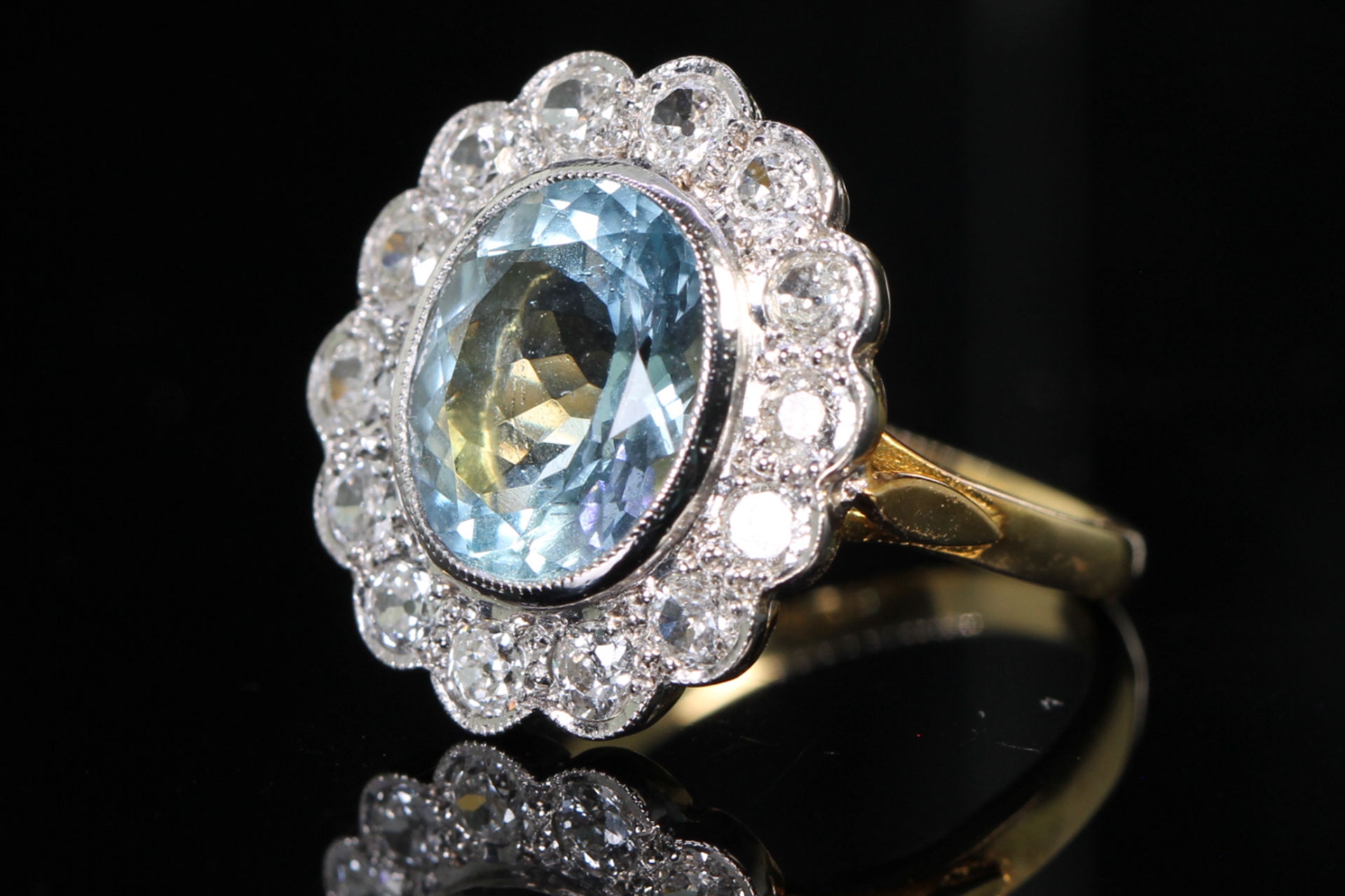 Vintage 4ct Aquamarine and Diamond 18ct Gold Cluster Ring