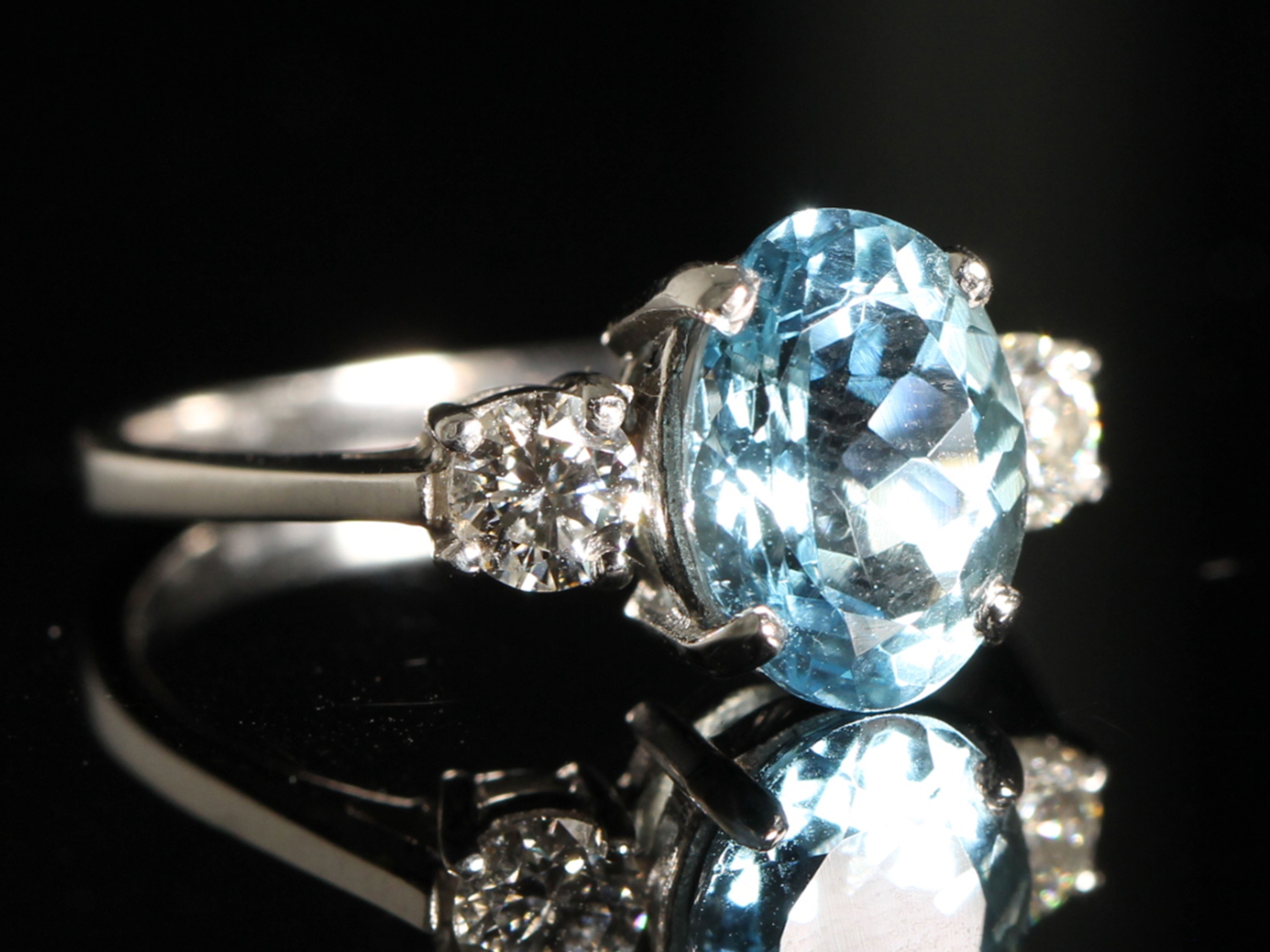 Vintage 3ct Aquamarine and Diamond 18ct Gold Trilogy Ring