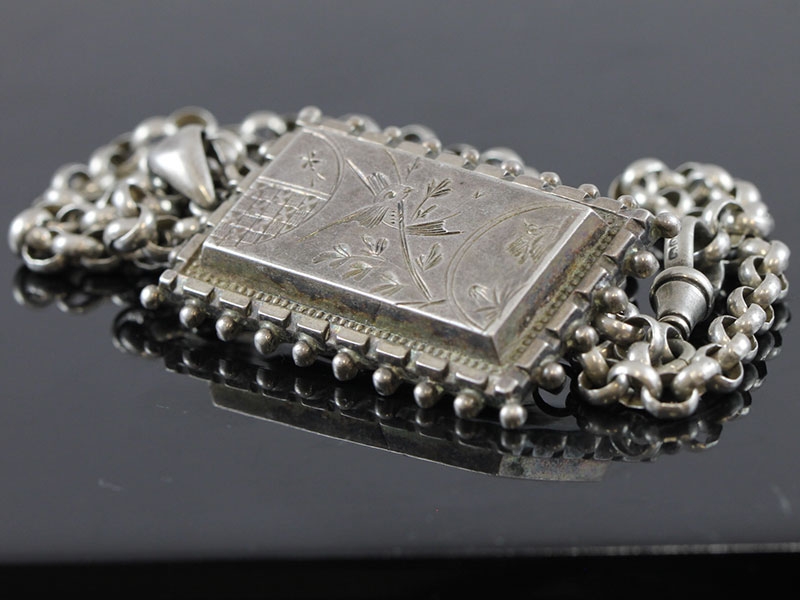 WONDERFUL VICTORIAN SILVER LOCKET AND CHAIN