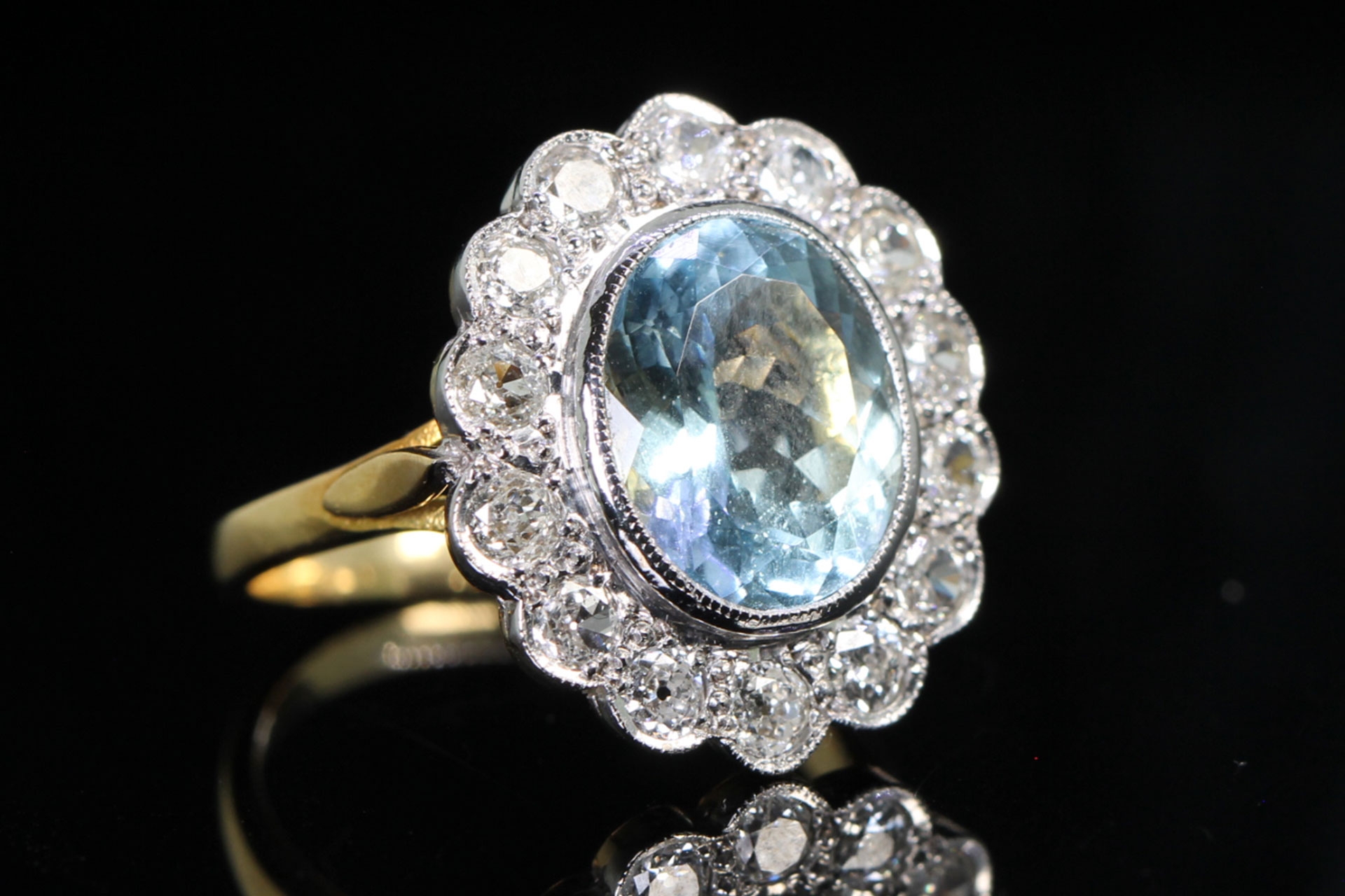 Vintage 4ct Aquamarine and Diamond 18ct Gold Cluster Ring