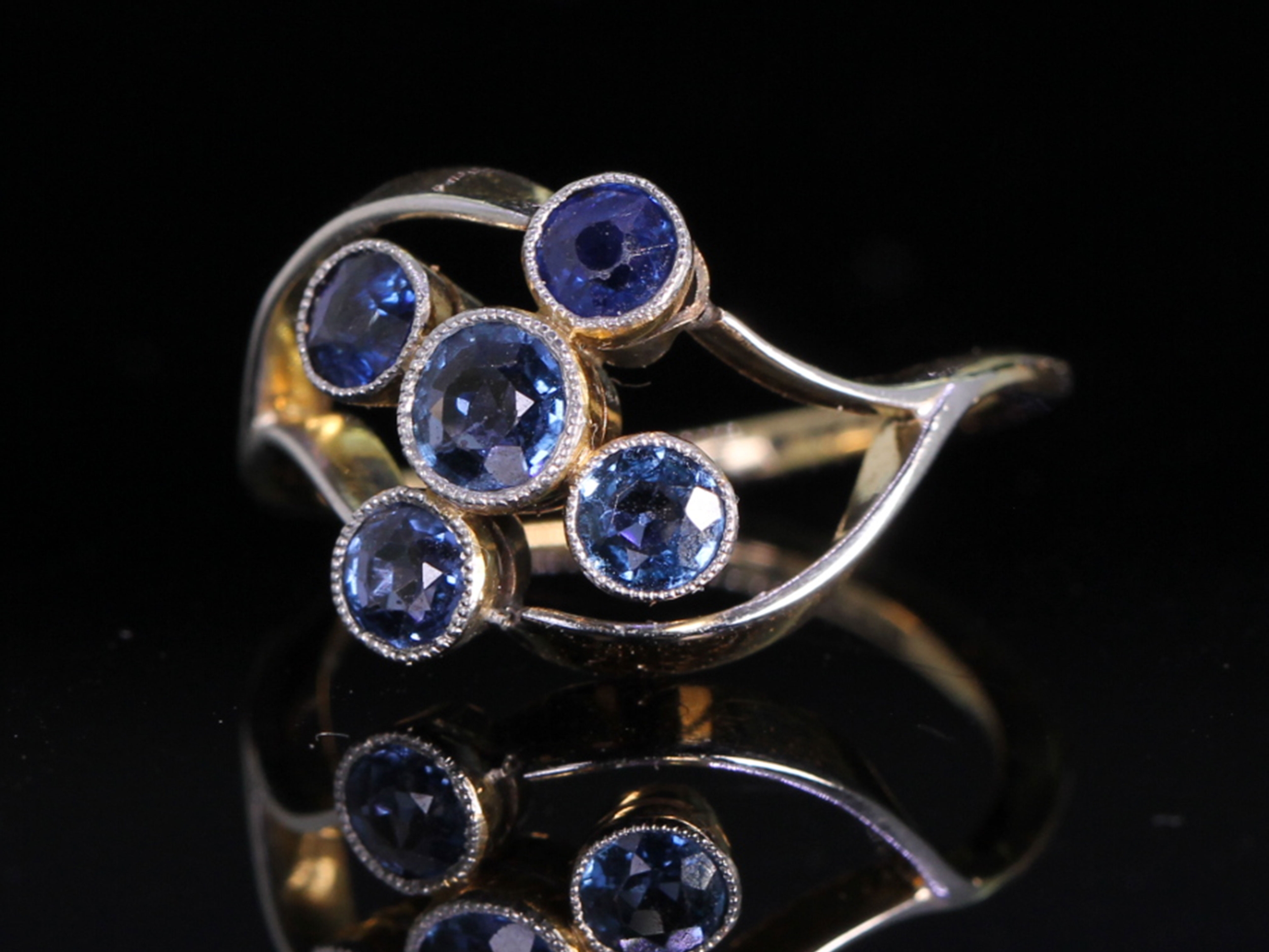 Victorian 18ct Gold Five Stone Sapphire Ring