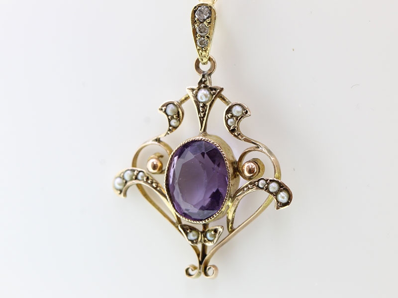 BEAUTIFUL EDWARDIAN 9 CARAT GOLD AMETHYST AND DIAMOND PENDANT