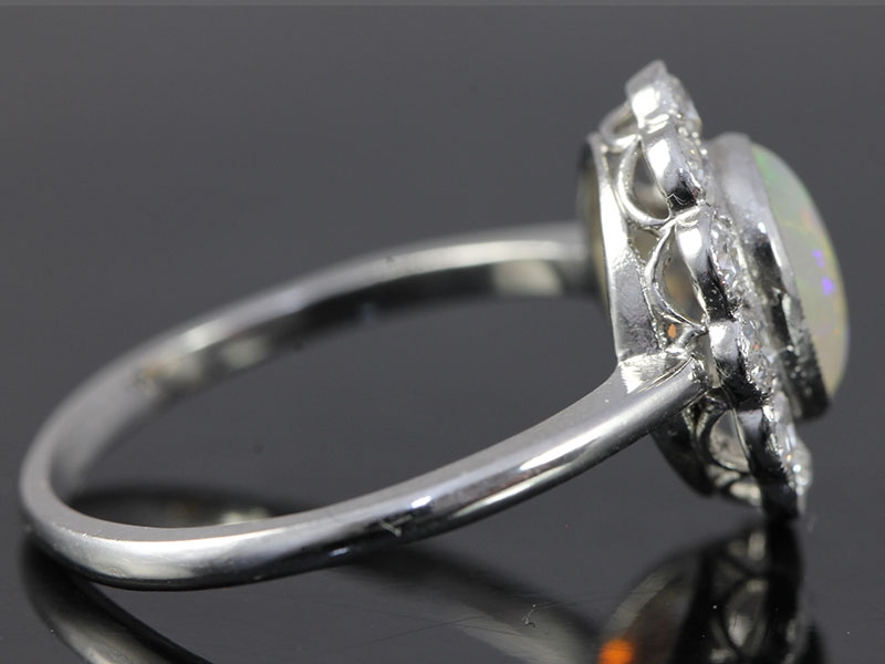 BEAUTIFUL OPAL AND DIAMOND PLATINUM CLUSTER RING