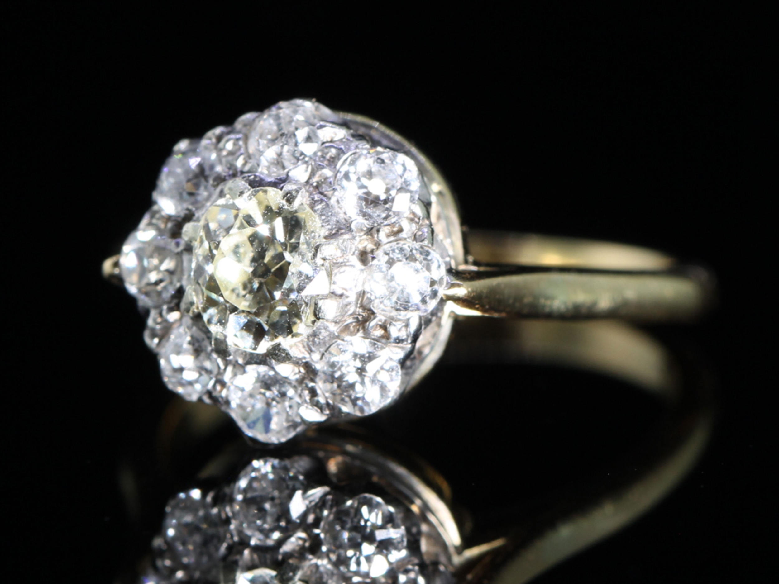 Edwardian Old Mined 2ct Diamond 18ct Gold Cluster Ring