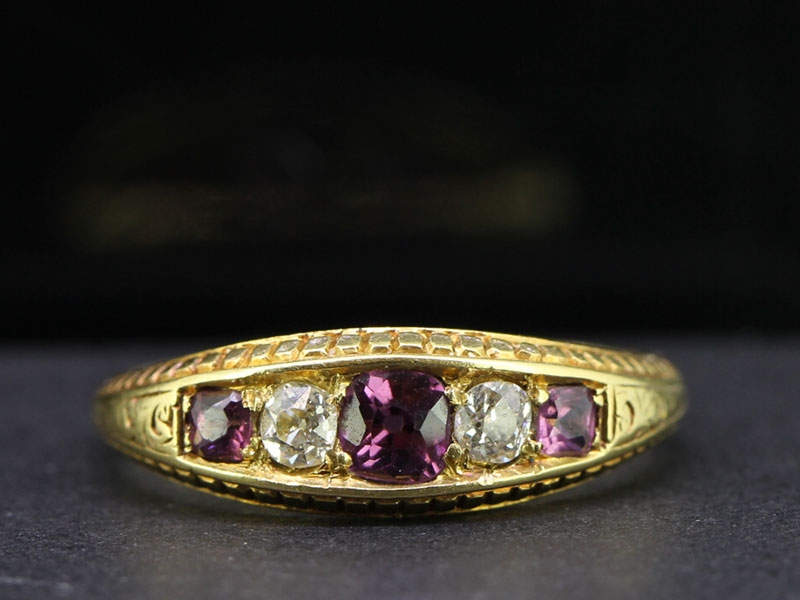 GORGEOUS RUBY AND DIAMOND 18 CARAT GOLD GYPSY RING