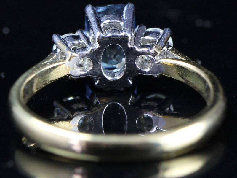  BEAUTIFUL RADIANT CUT AQUAMARINE AND DIAMOND TRILOGY RING