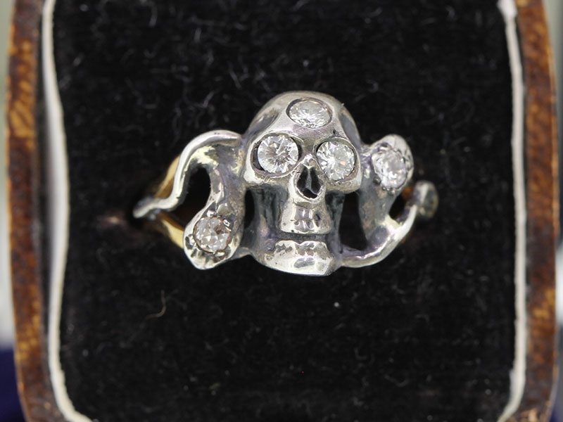 HANDSOME EDWARDIAN MEMENTO MORI 22 CARAT GOLD/SILVER SKULL AND SERPENT RING