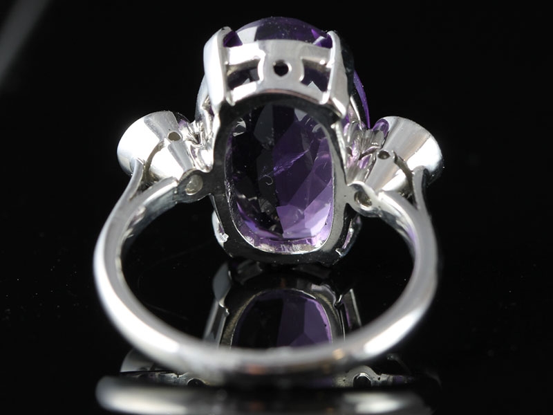 AMAZING 7 CARAT AMETHYST AND DIAMOND TRILOGY 18 CARAT GOLD RING