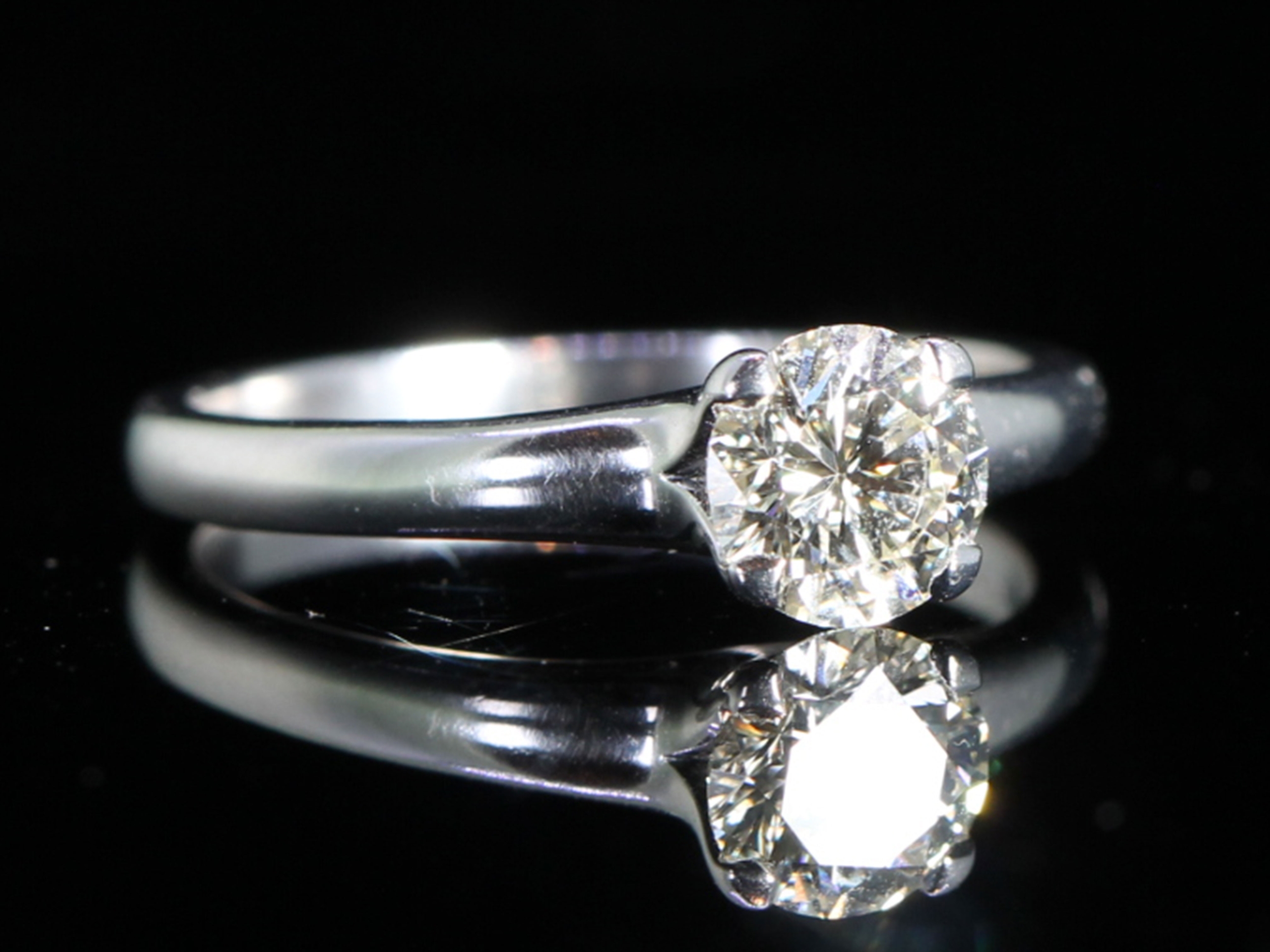 Brilliant Cut 0.80ct Diamond Solitaire Platinum Ring 