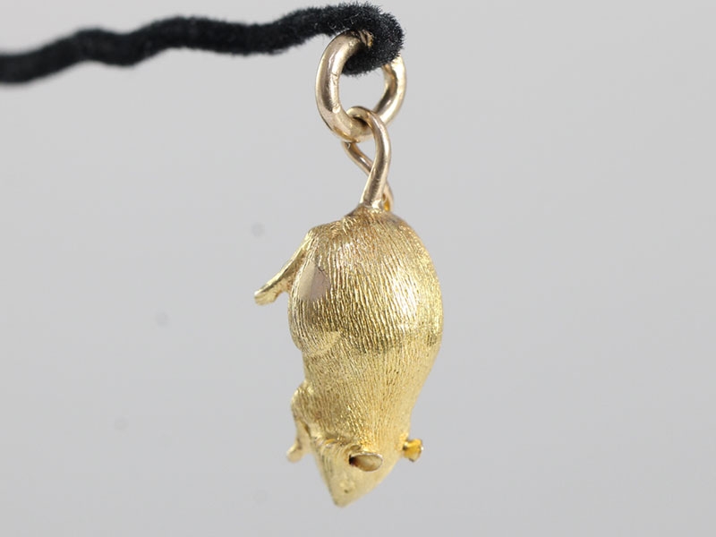 CUTE EDWARDIAN 9 CARAT GOLD MOUSE CHARM/PENDANT