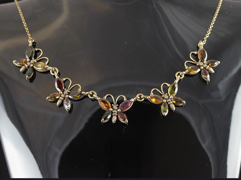 FABULOUS VICTORIAN INSPIRED GARNET BUTTERFLY 9 CARAT GOLD NECKLACE