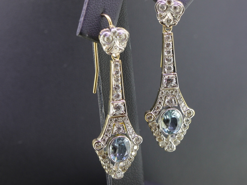 EXCEPTIONAL ART DECO INSPIRED AQUAMARINE AND DIAMOND LONG DROP 18 CARAT GOLD EARRINGS