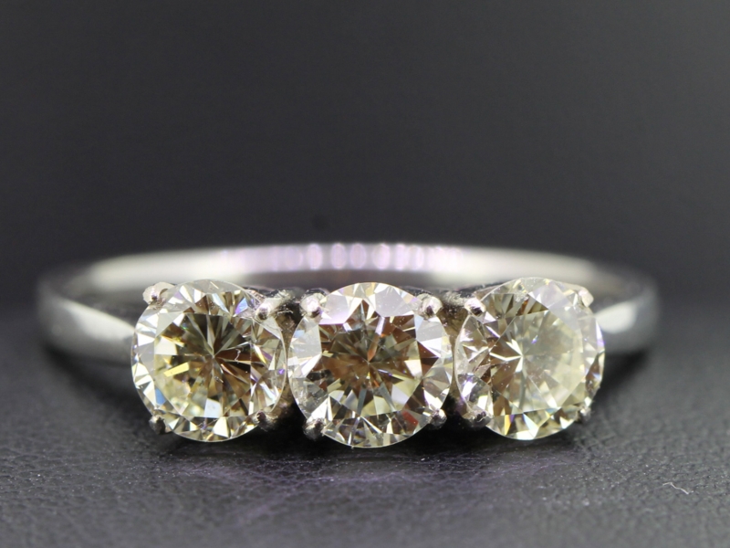 FABULOUS THREE STONE DIAMOND PLATINUM TRILOGY RING