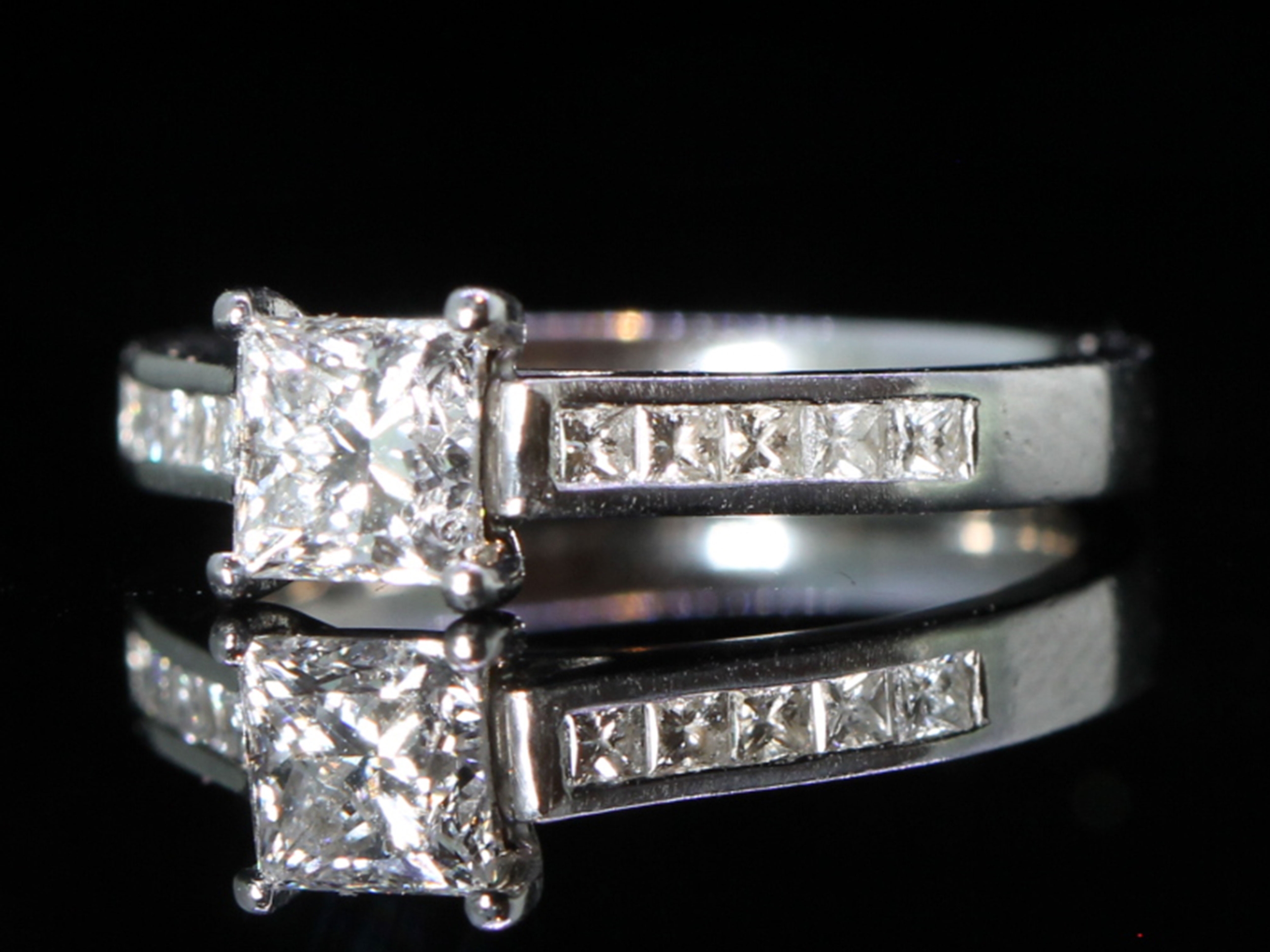 Princess Diamond Platinum Engagement Wedfit Ring 