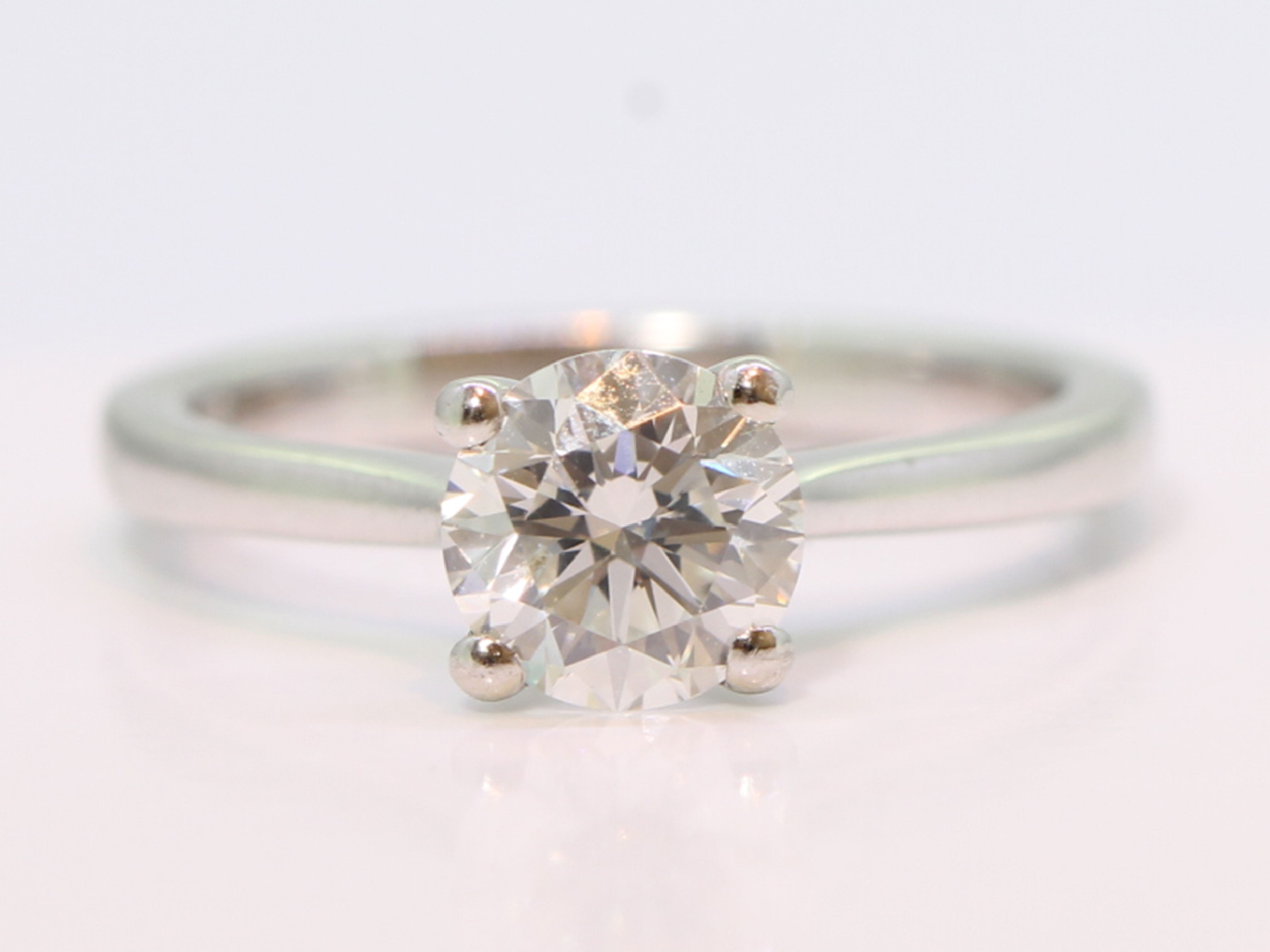 Vintage Diamond Solitaire Platinum Ring 0.92ct Diamond with Cert