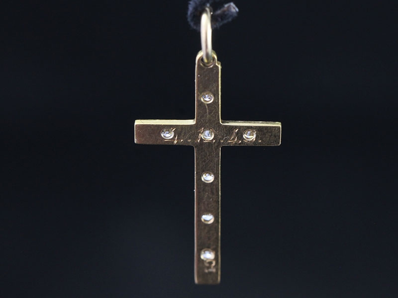 GRACEFUL EDWARDIAN DIAMOND AND SEED PEARL CROSS