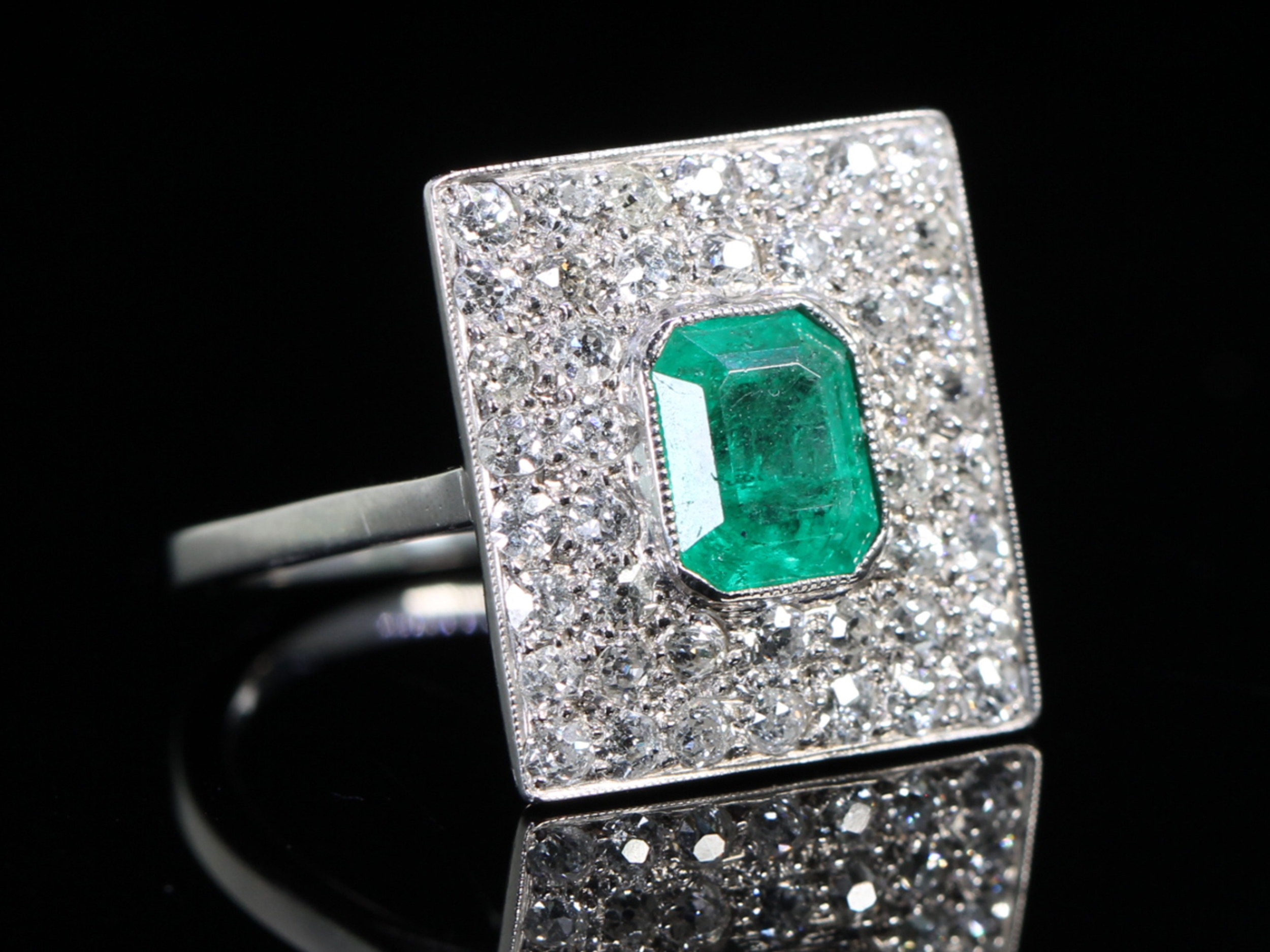 Art Deco Emerald and Diamond Platinum Ring