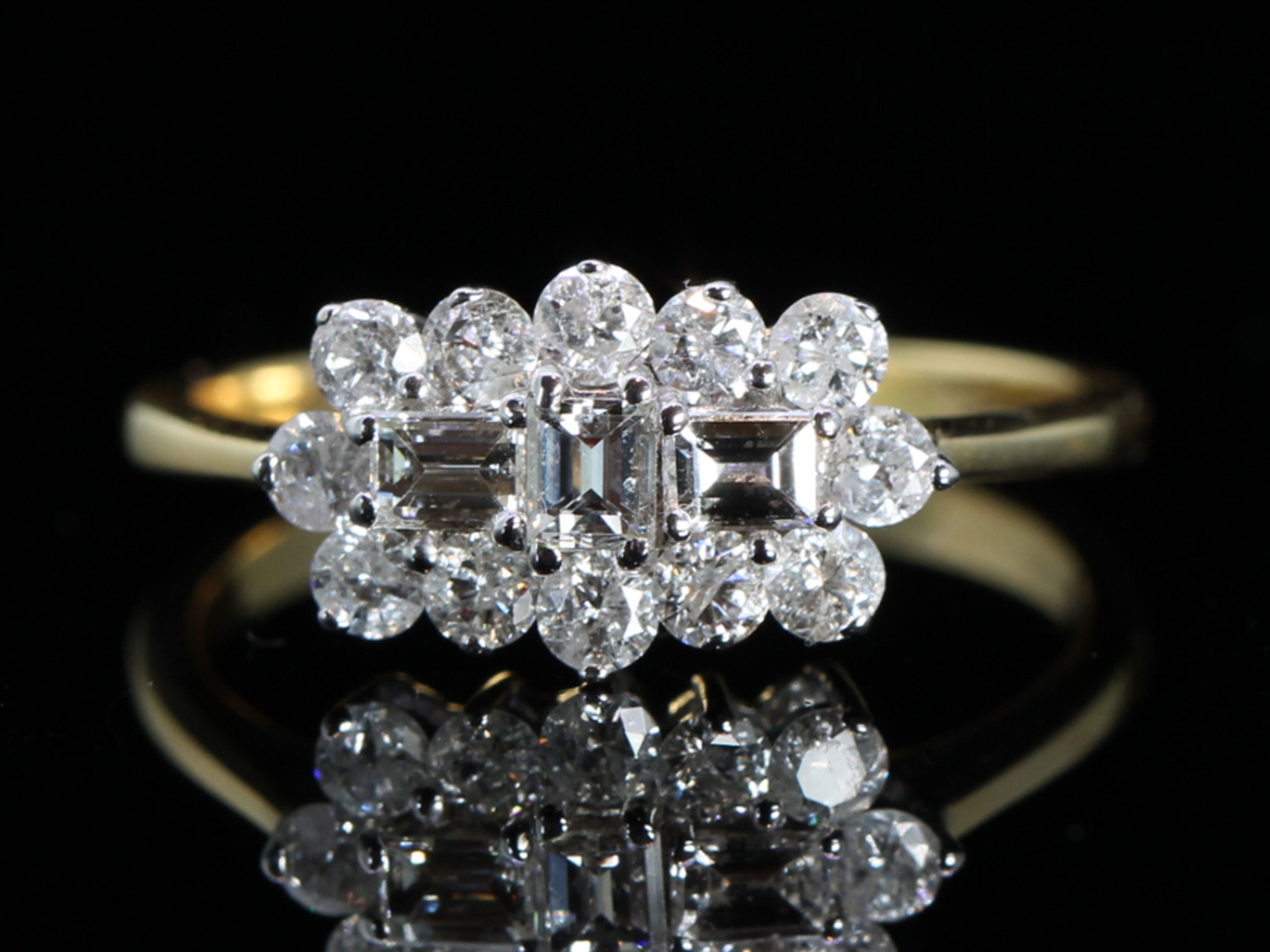 Vintage Diamond 18ct Gold Cluster Ring