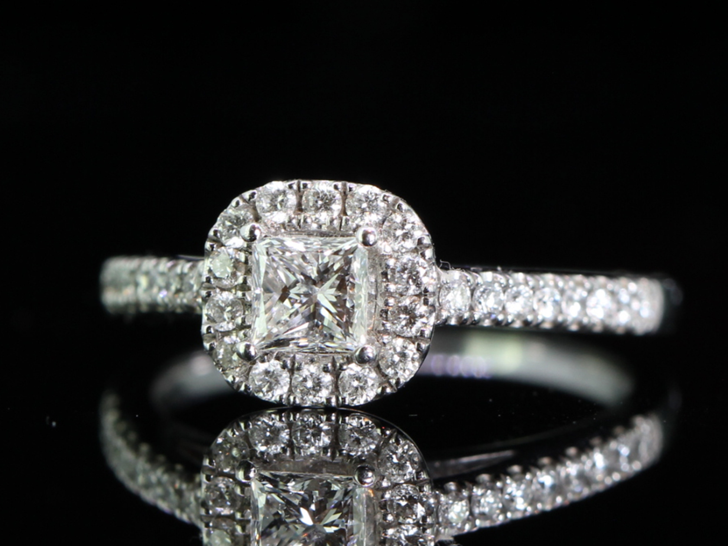 Stunning Princess and Brilliant Cut Diamond 18 Carat Gold Halo Ring