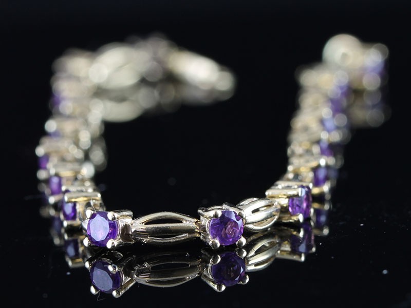 BEAUTIFUL AMETHYST BRACELET HANDCRAFTED IN SOLID 9 CARAT GOLD