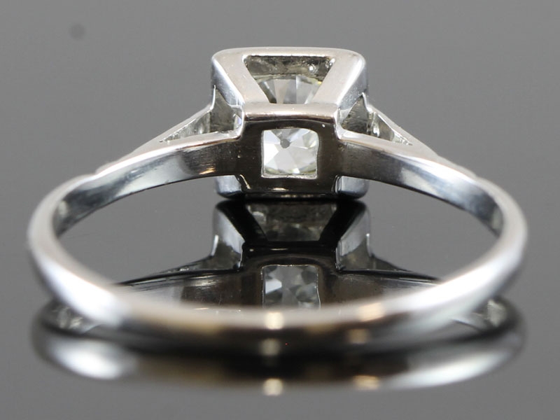 FABULOUS ORIGINAL ART DECO PLATINUM DIAMOND SOLITAIRE RING 