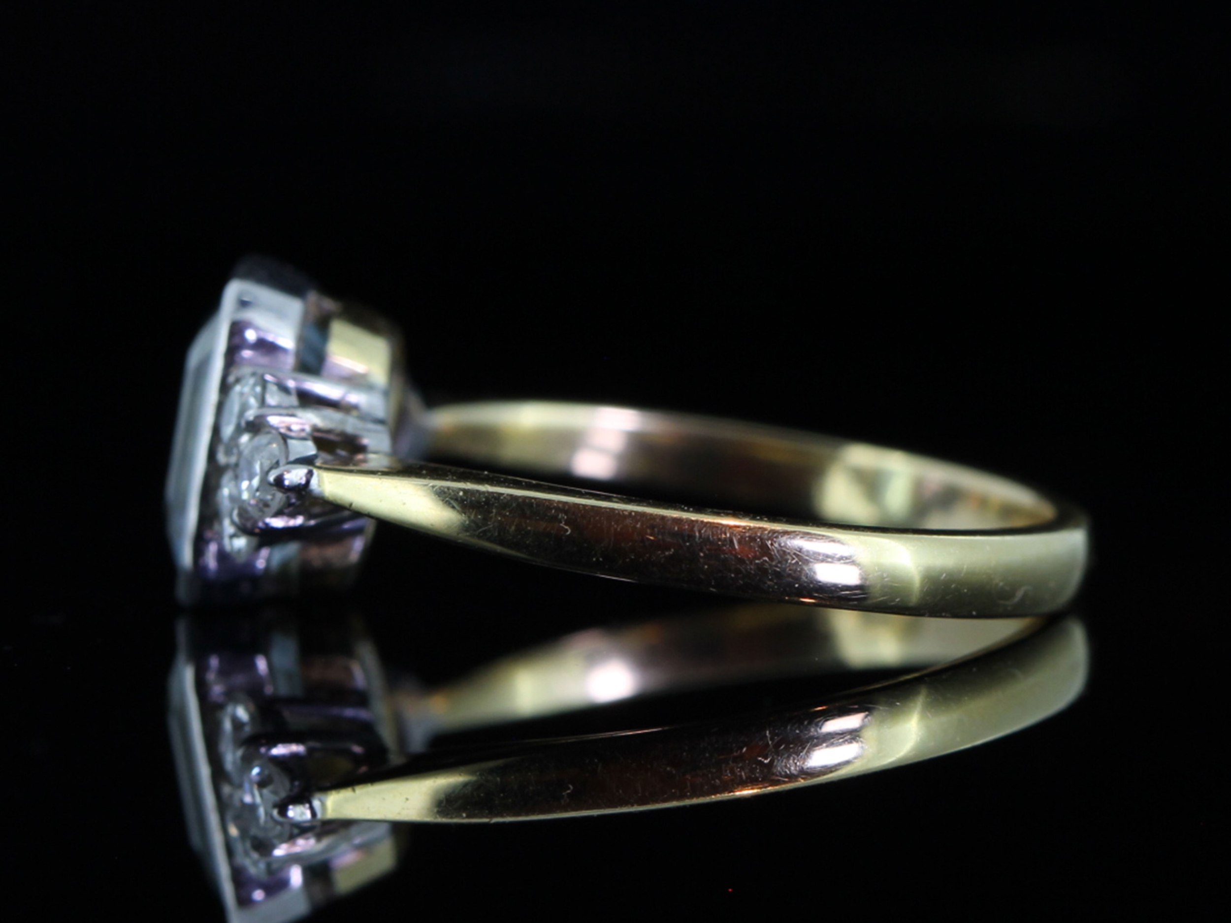  GORGEOUS AQUAMARINE AND DIAMOND 18 CARAT GOLD ART DECO INSPIRED RING