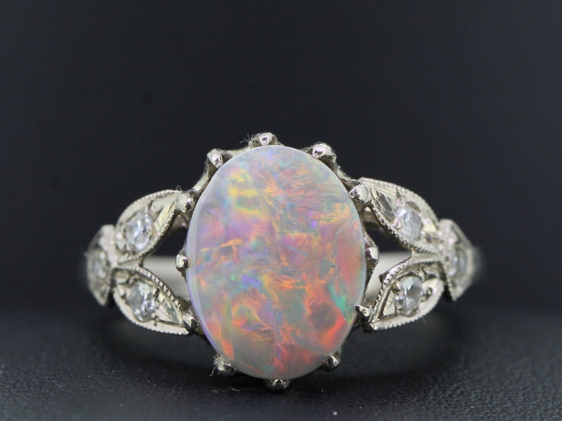 STUNNING OPAL AND DIAMOND PLATINUM RING