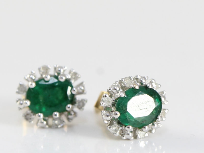 ELEGANT EMERALD AND DIAMOND 9 CARAT GOLD STUD EARRINGS